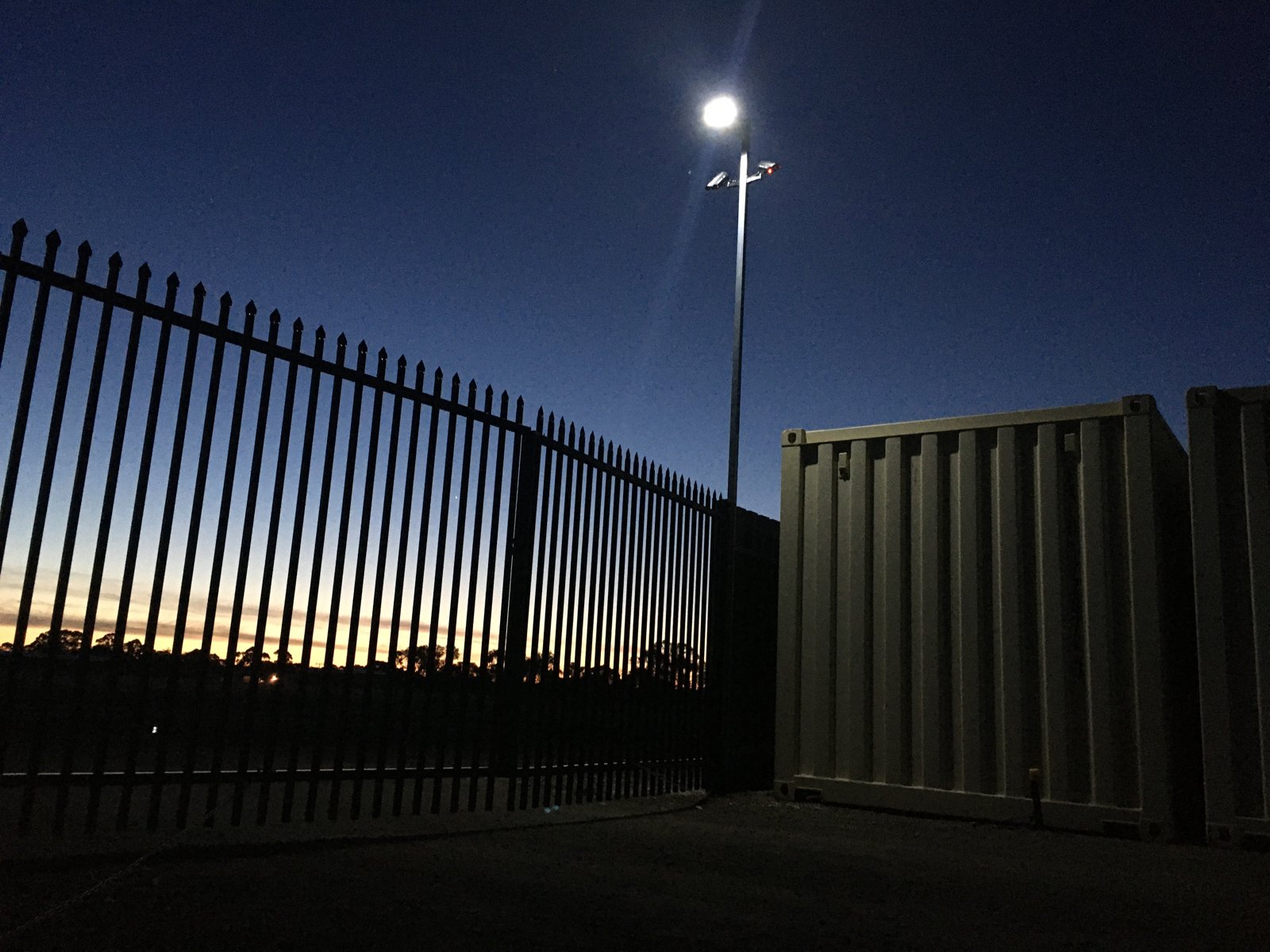 SOLAR GATE LIGHTING